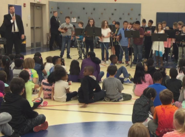 Indian Mounds Gr. 5: Band & Orchestra Concert