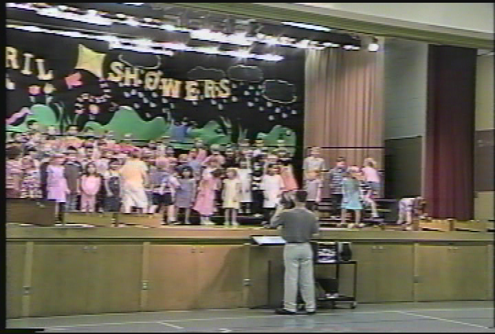 2001 Olson Gr. 1: April Showers