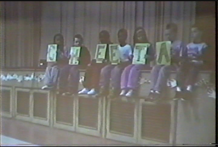 (2003) Valley View Kindergarten Musical: A Day in Kindergarten